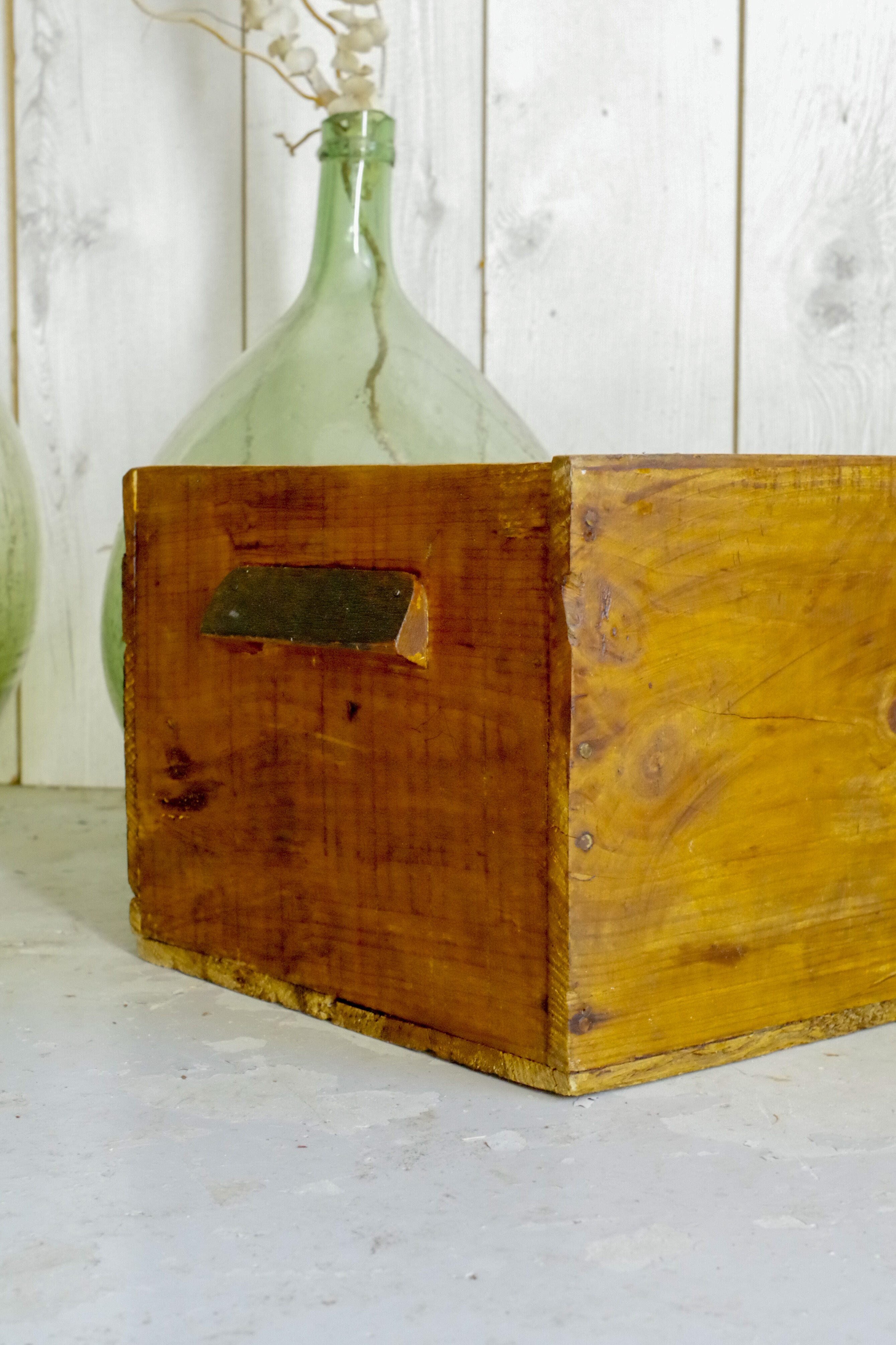 Former cognac bottle holder case