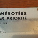 Ancienne plaque métallique places réservées mutilés de guerre transport en commun sncf