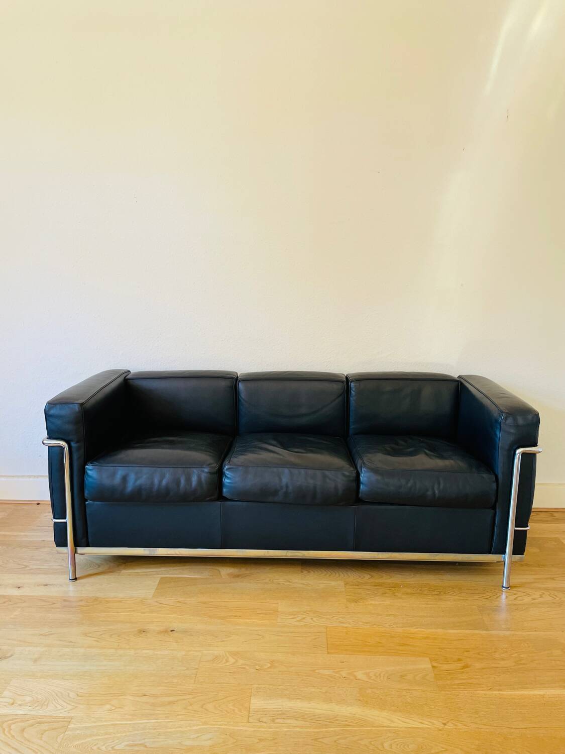 LC2, Le Corbusier for Cassina, Threeseater, Chrome and Leather