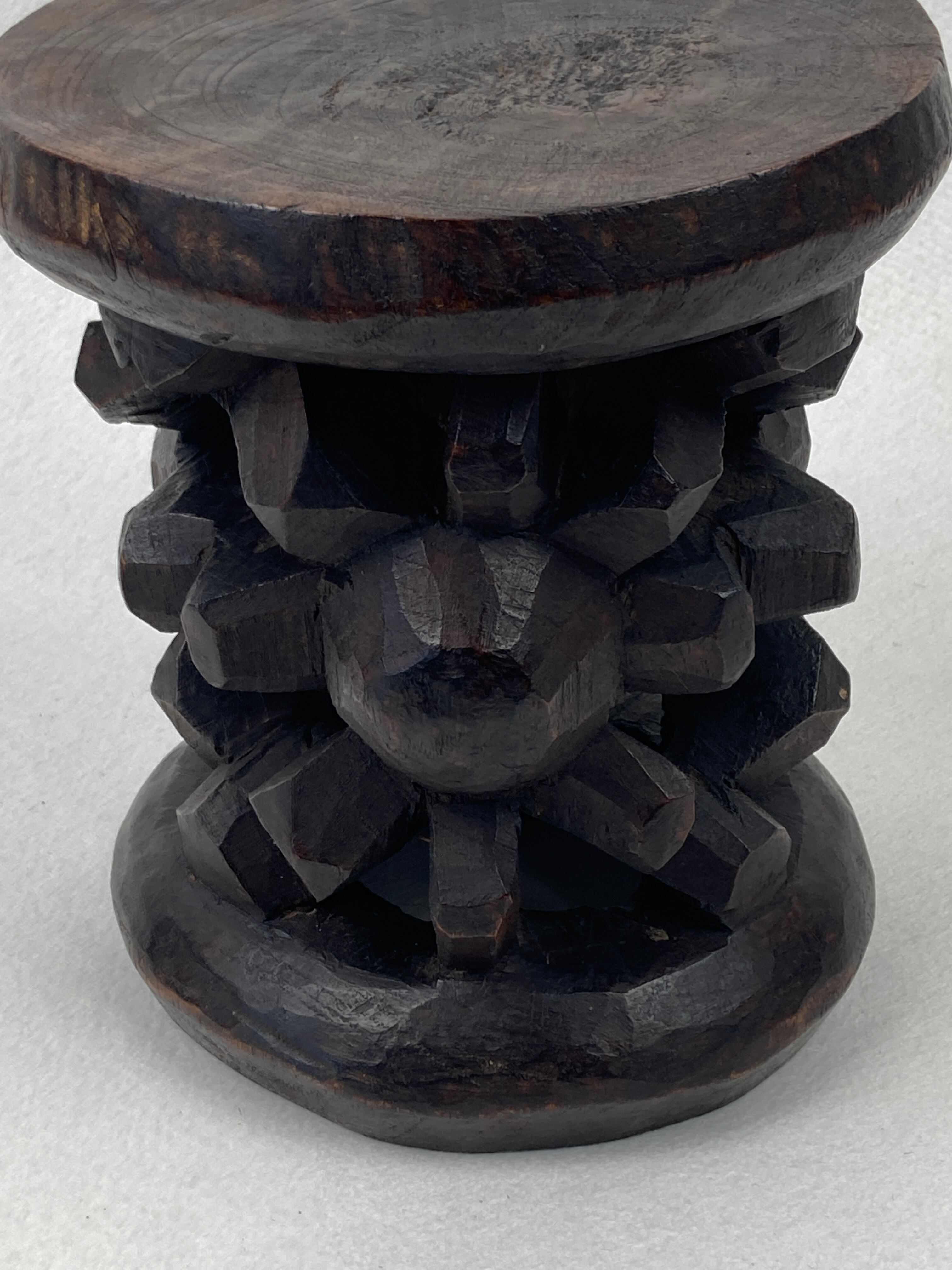 Tabouret bas africain « Bamiléké », Cameroun, années 1950
