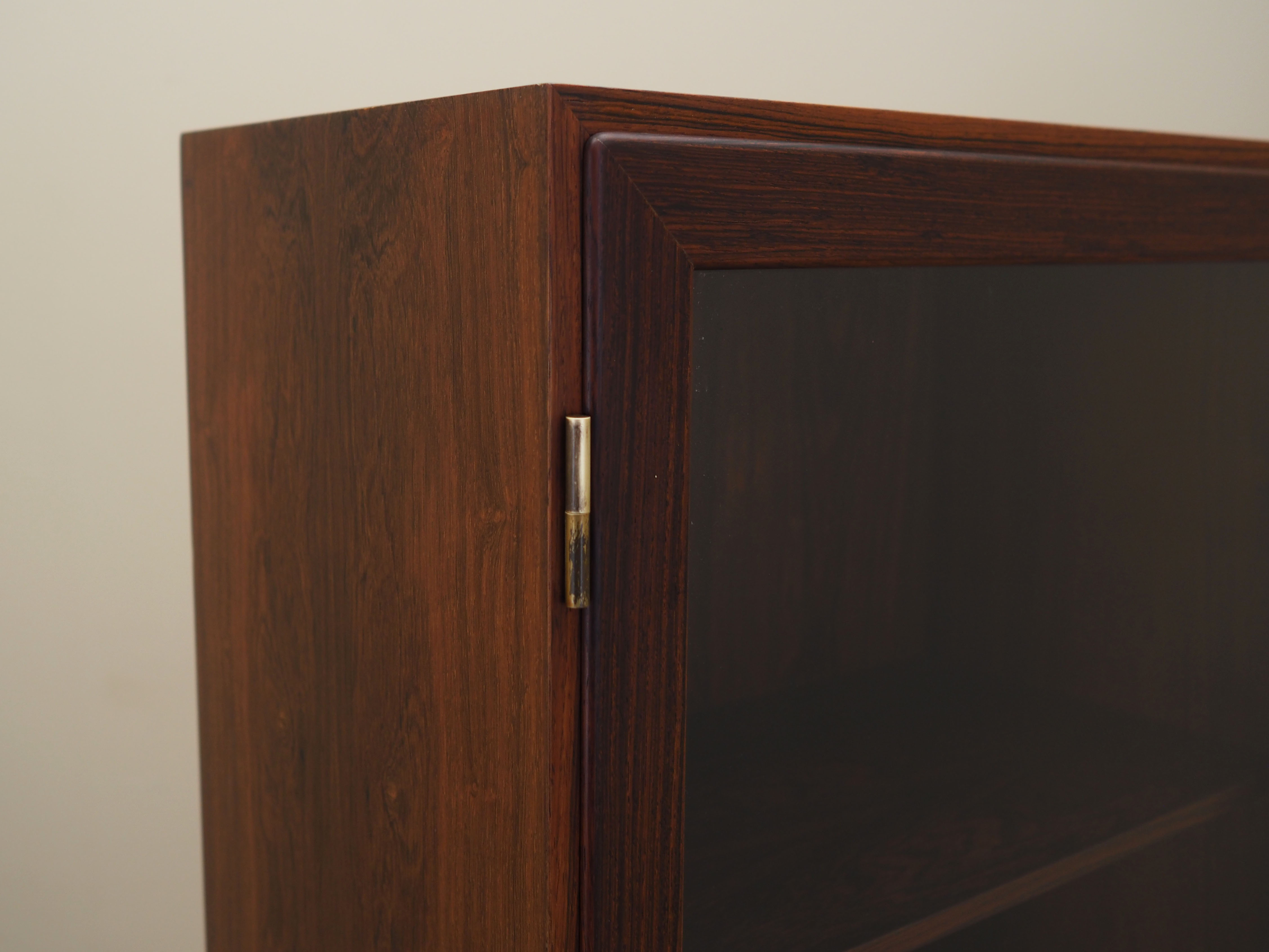 Rosewood showcase, Danish design, 1970s, designer: Carlo Jensen, production: Hundevad