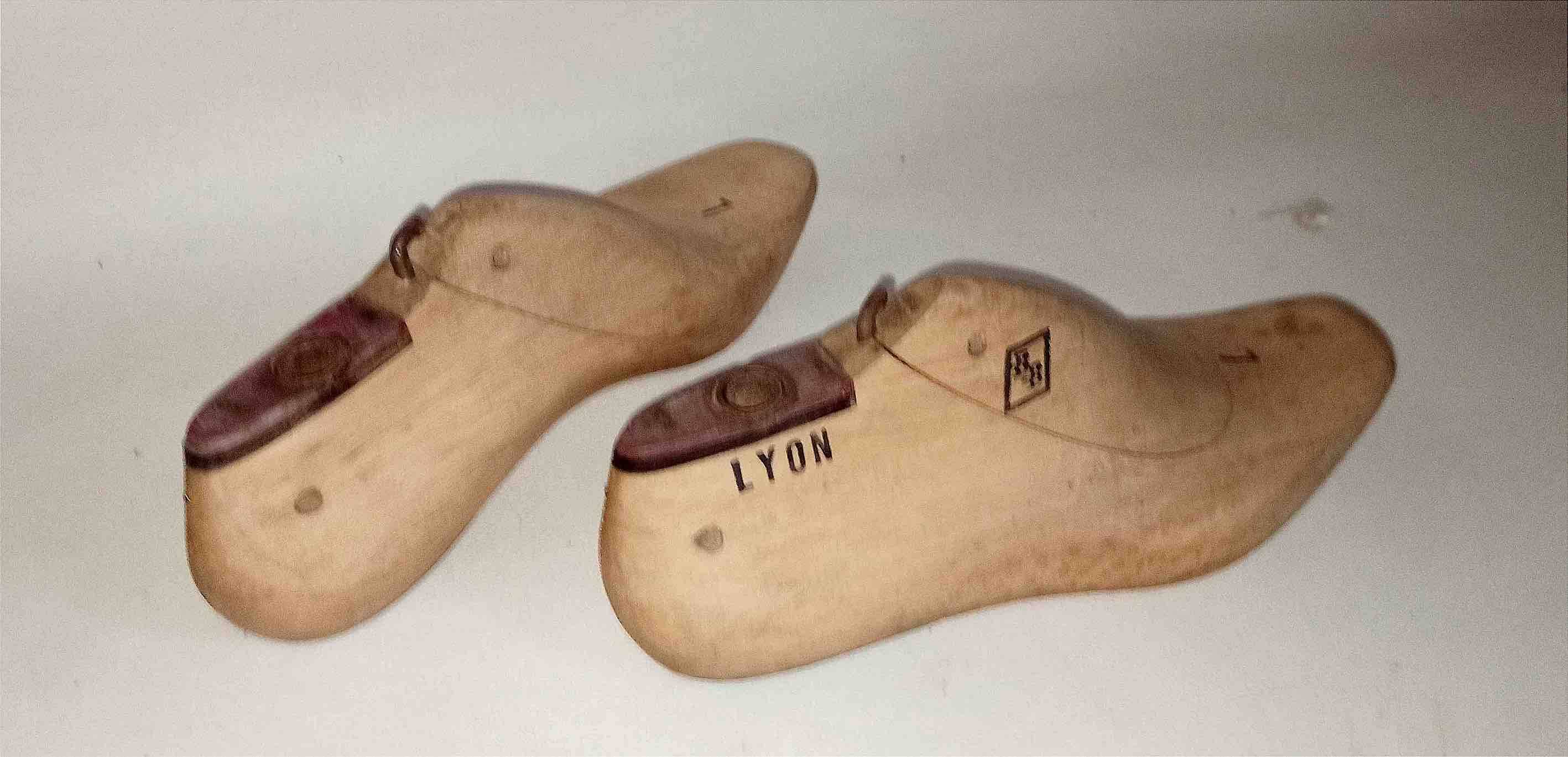 Shoe last - adult shoe trees 1930s