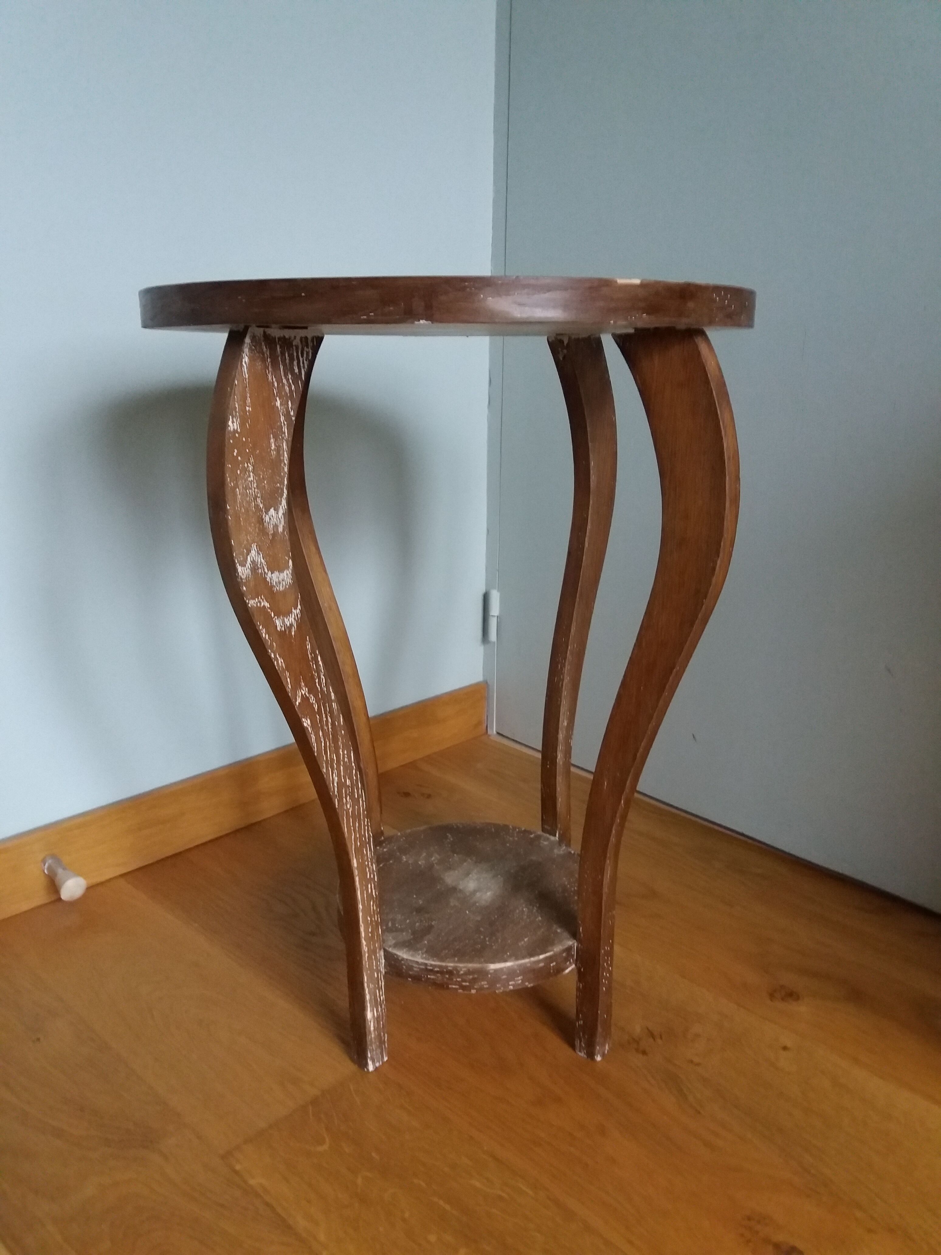 Art Deco pedestal table