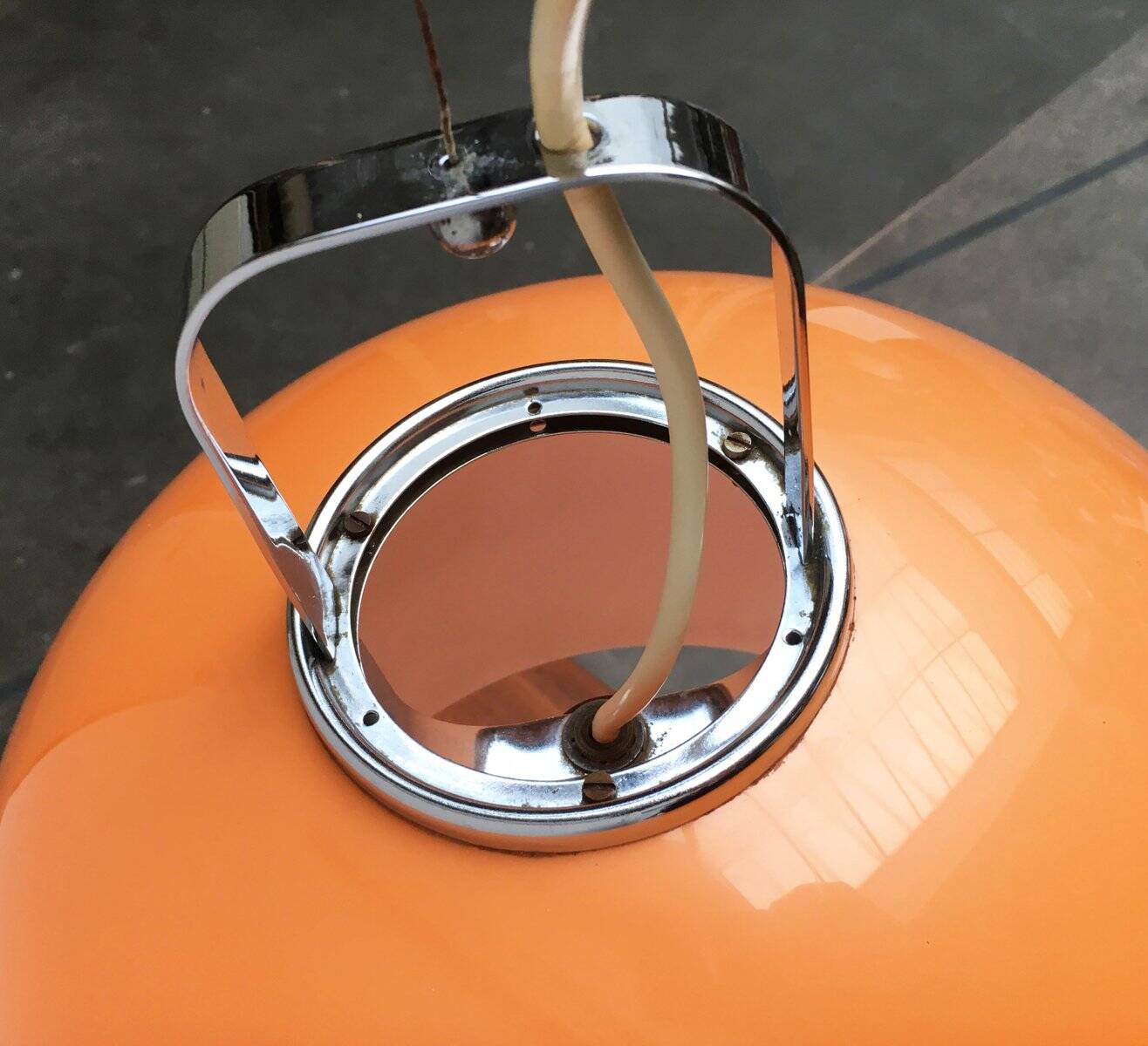 Suspended lamp Zurich Italian from the space age mid-century by Luigi Massoni for Guzzini.