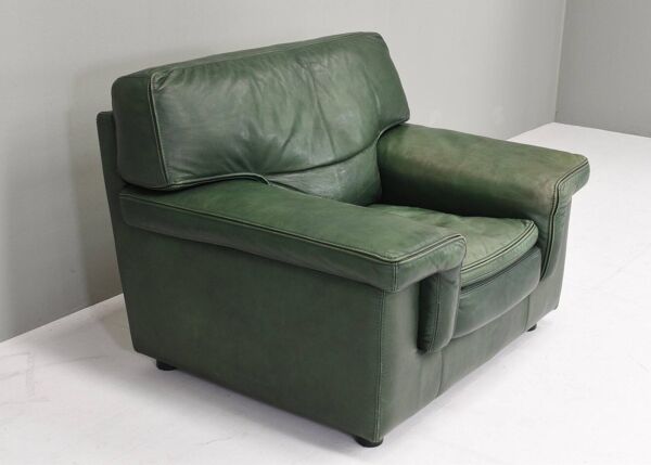 Fauteuil lounge Roche Bobois en cuir patiné vert d'origine, 1970