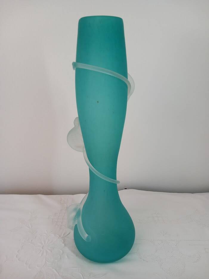 Vase en verre artisanal