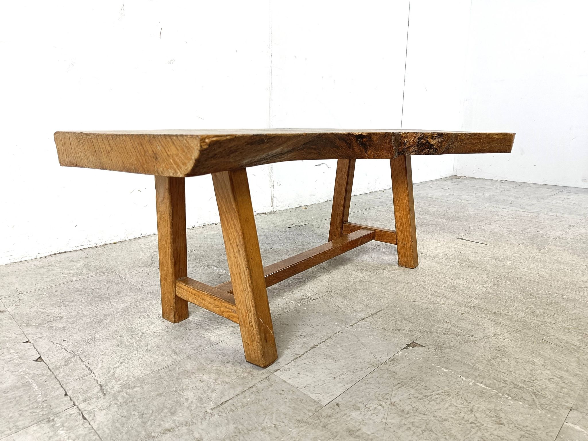 Table basse vintage brutaliste en bois, 1960