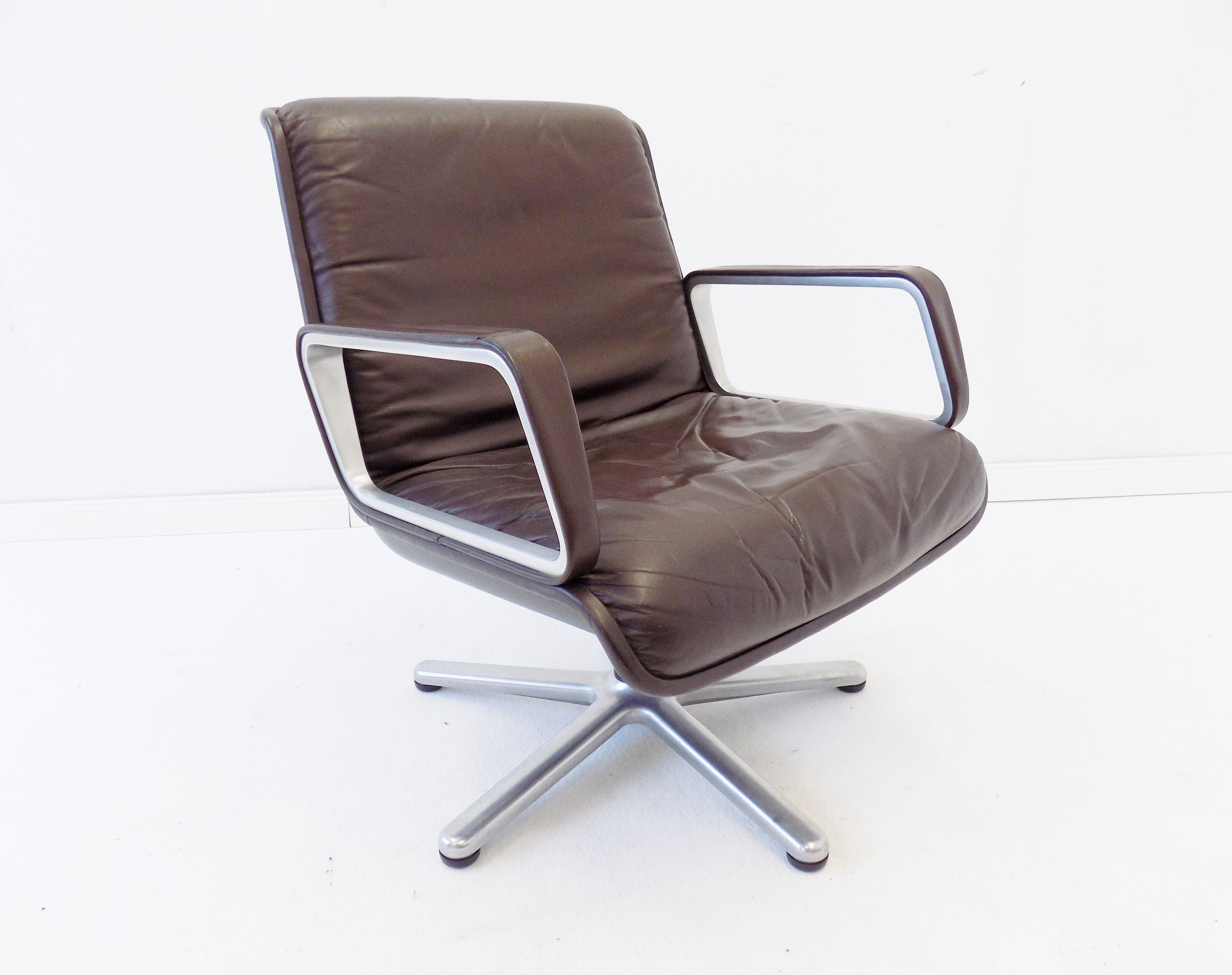 Fauteuil en cuir brun Wilkhahn Delta 2000 de Delta Design