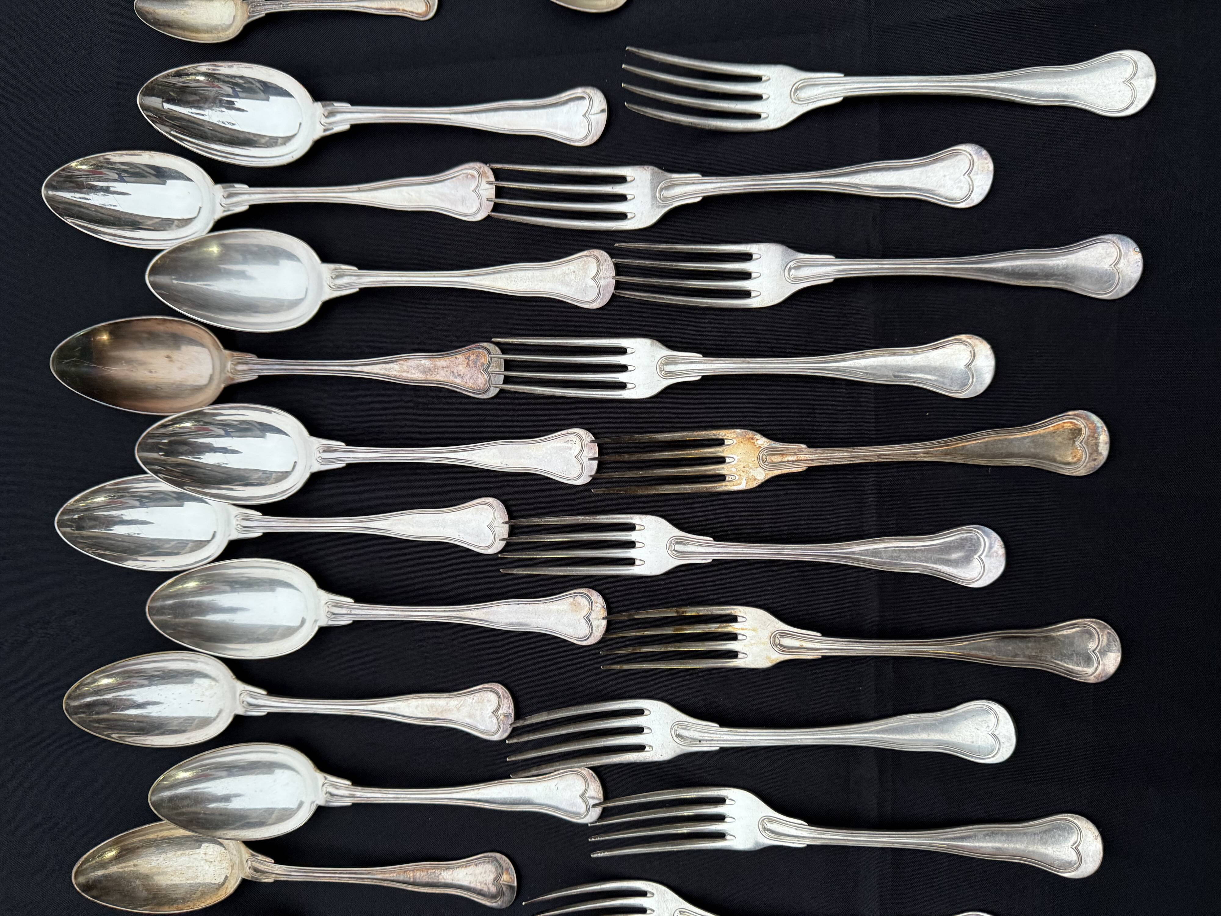 Christofle 37-piece cutlery set, Filet violon model