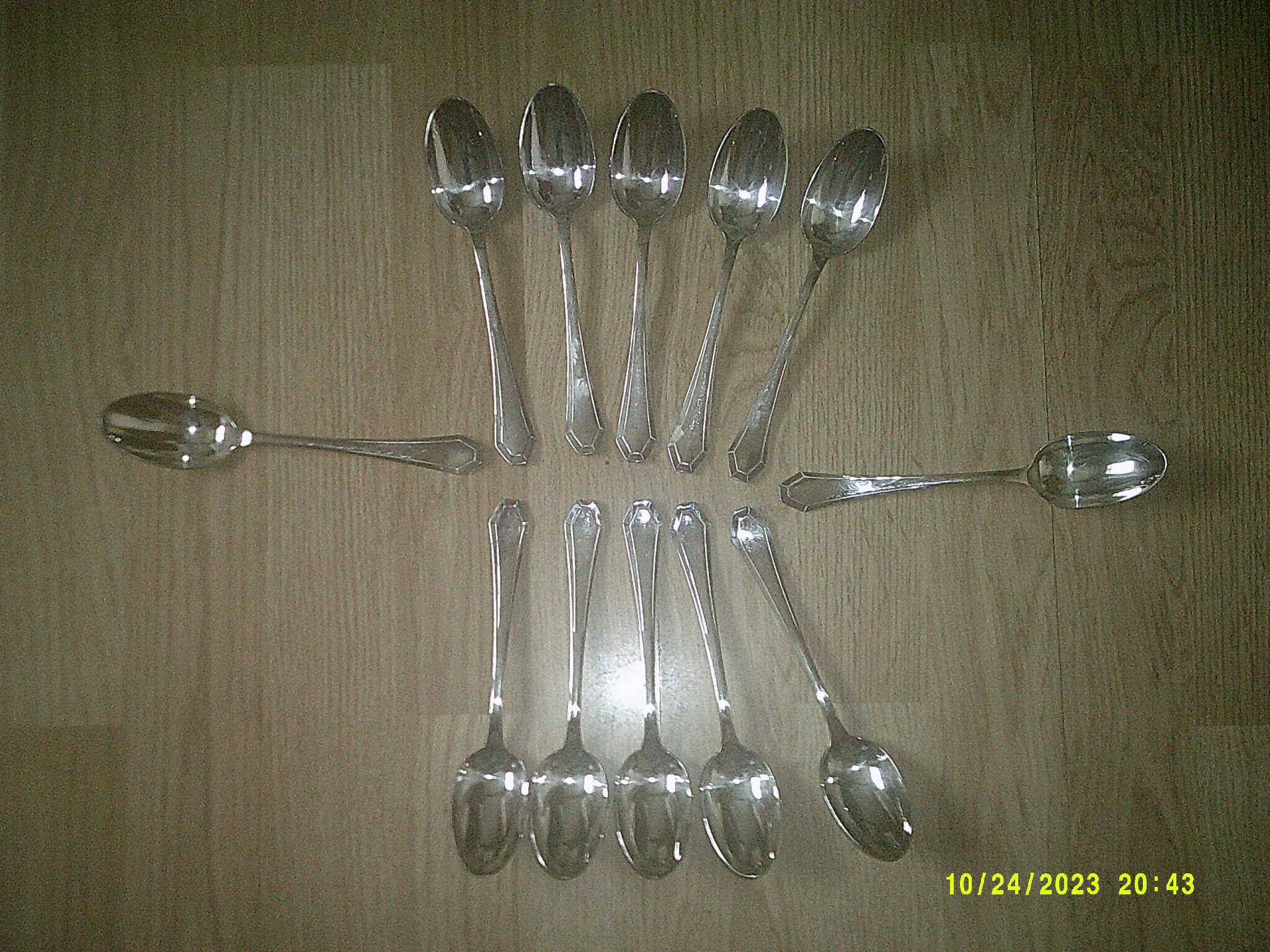 Box of 12 old silver-plated spoons, 18 g 19th century