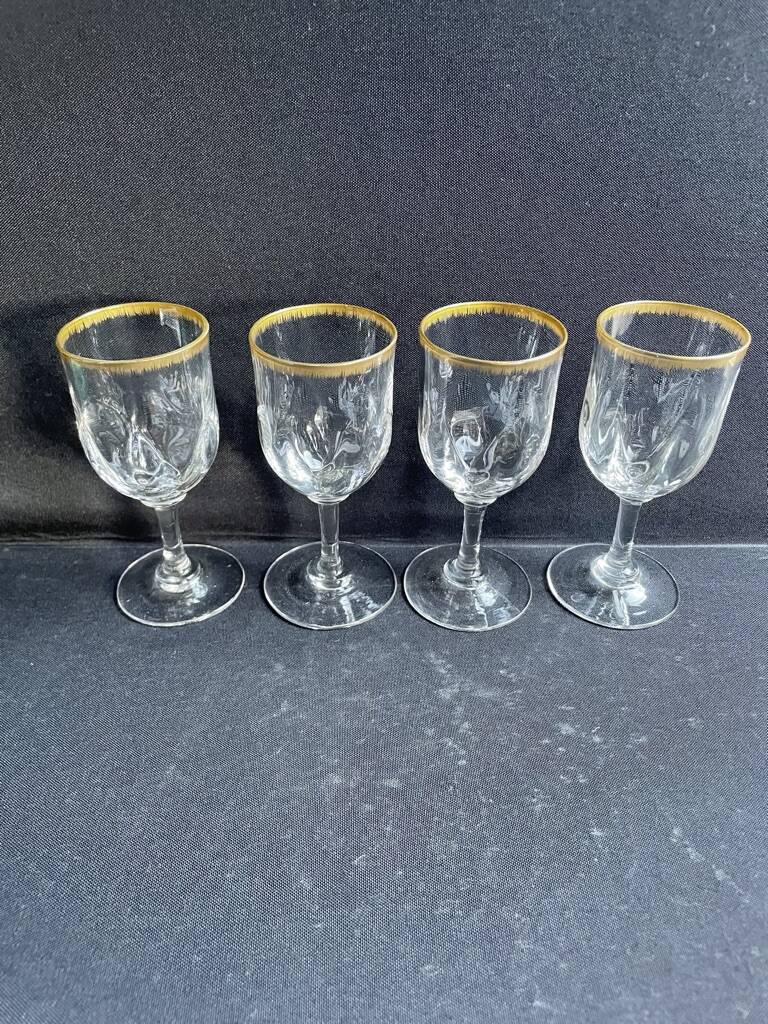 4 Daum port glasses with gold putoises