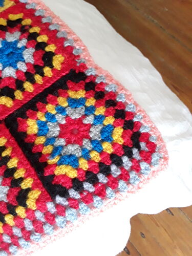Couverture plaid vintage au crochet