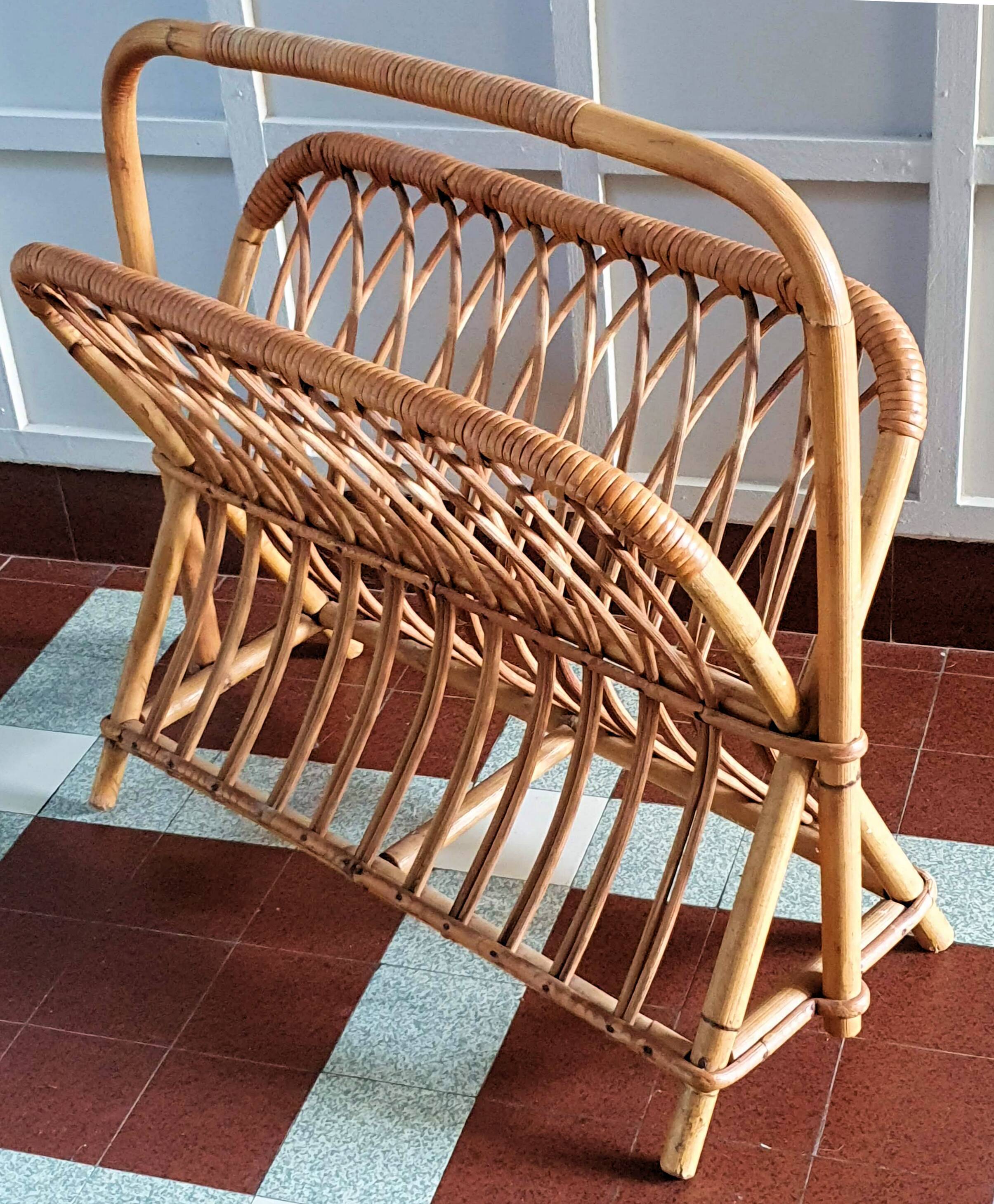 Vintage rattan magazine holder 60/70