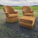 Ensemble de fauteuils crapaud et pouf jaune vintage