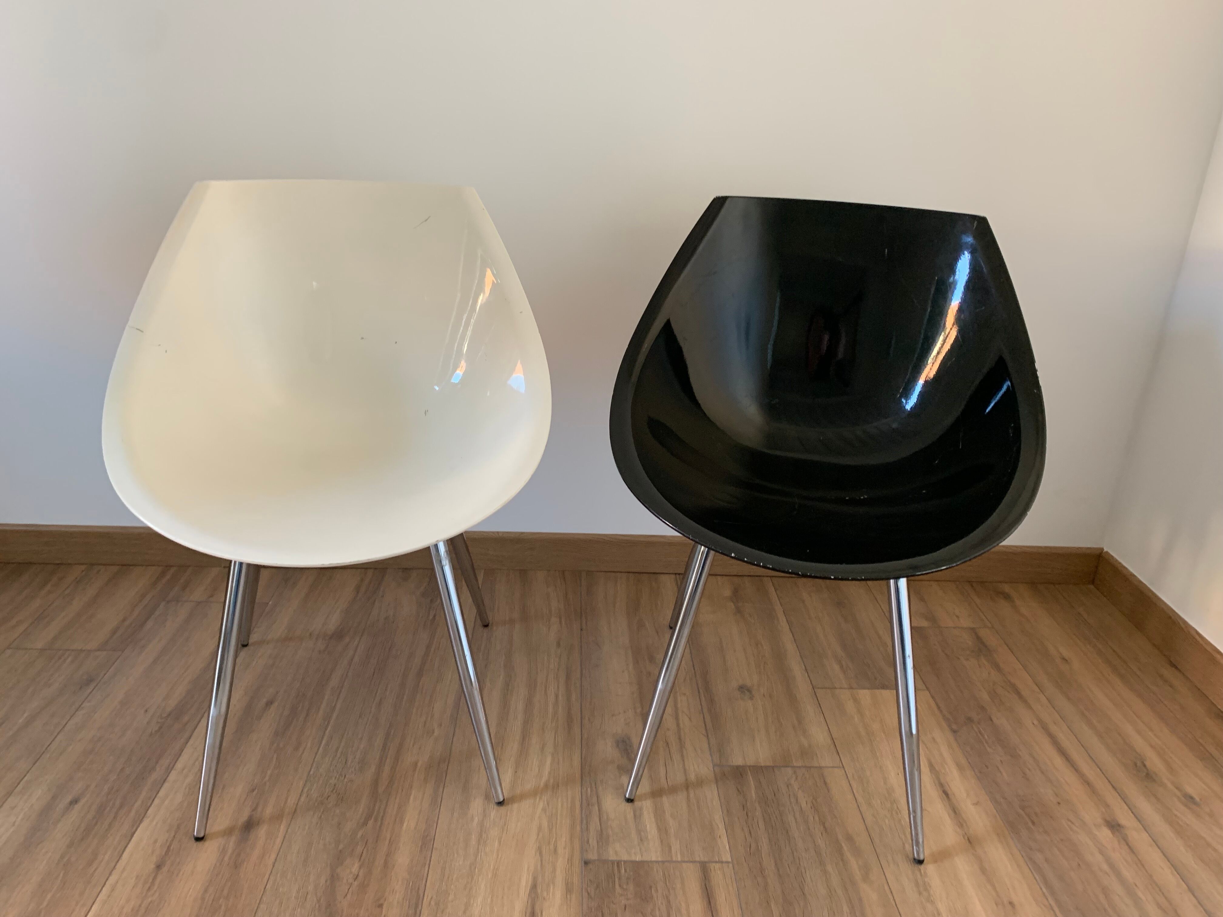 Duo of chairs