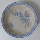 Ancienne assiette sur pied papillon, Terre de Fer Gien