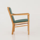 Armchair design J147 by Erik Ole Jørgensen of Tarm Stole & Møbelfabrik.
