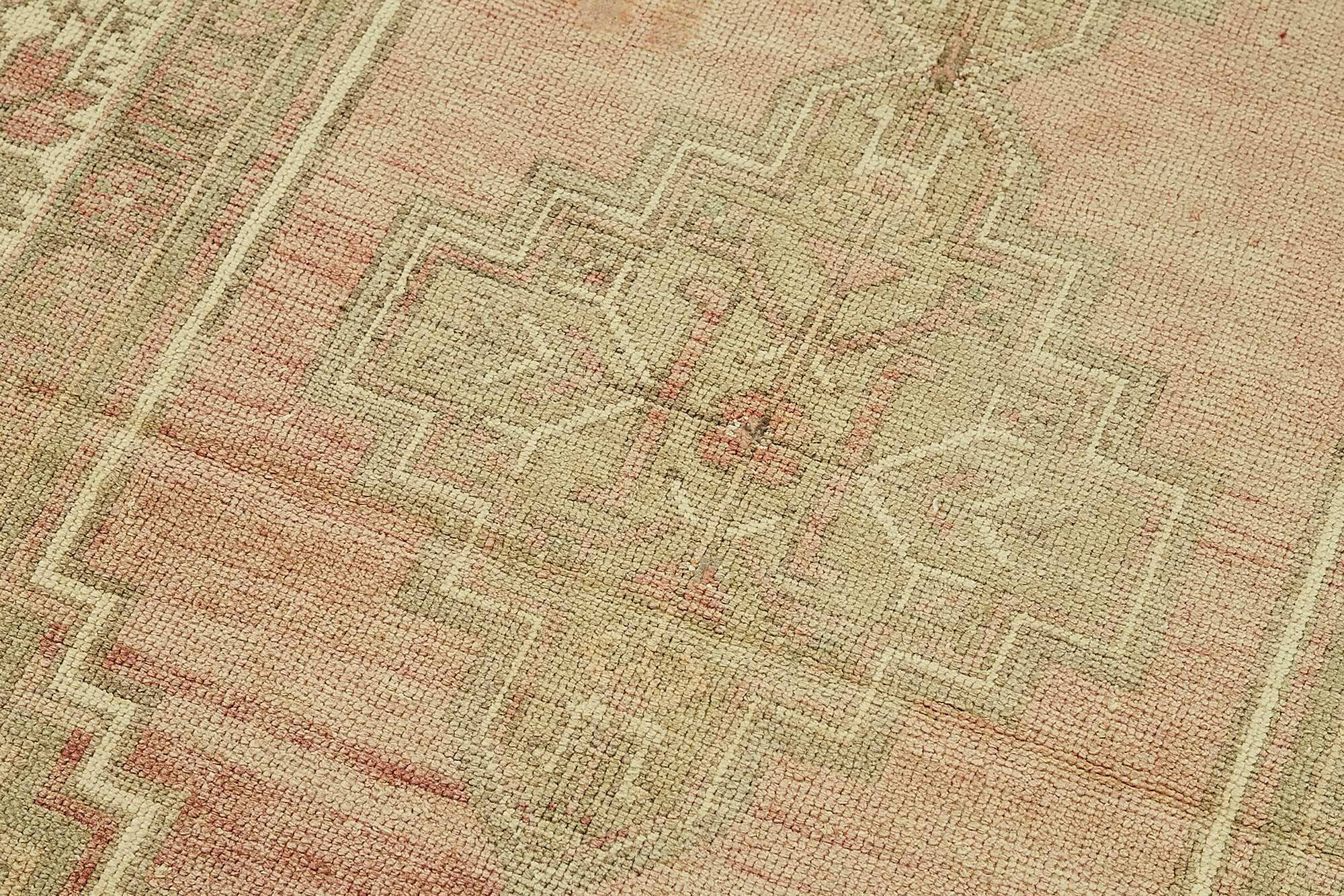 Turkish Vintage Anatolian Rug 115 cm x 202 cm