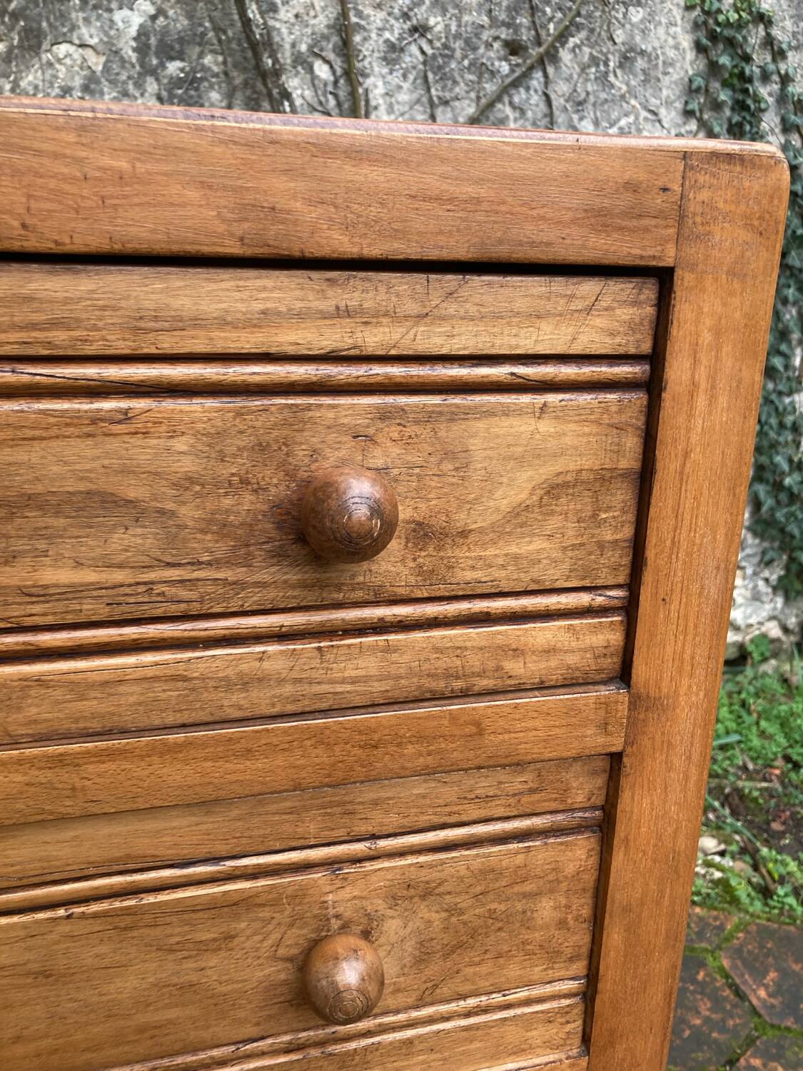 Antique chest of drawers