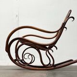 Curved wooden rocking chair Art Nouveau Jugendstil by Fischel, Austria, 1910s