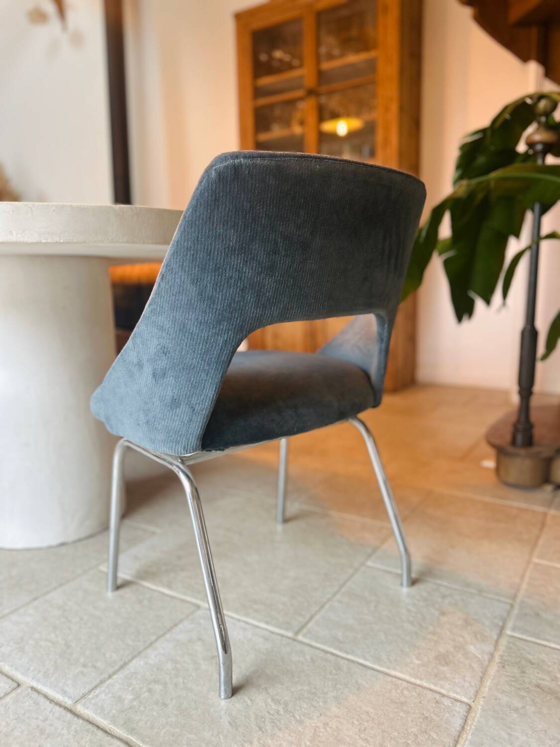 Chaises conférence velours bleu