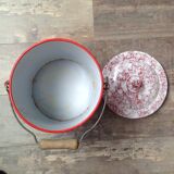 Enamelled bucket
