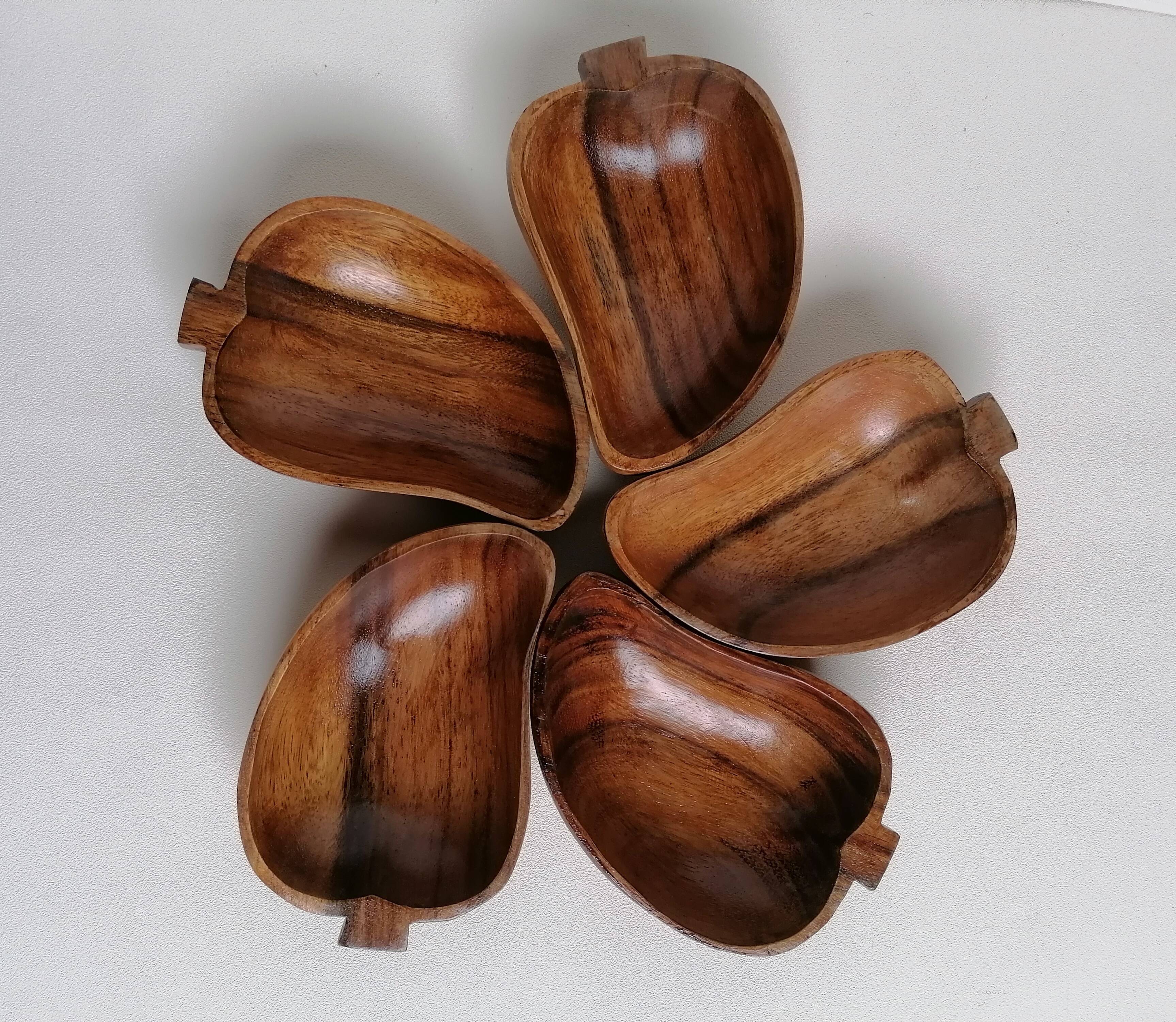 5 pear-shaped teak wood cups