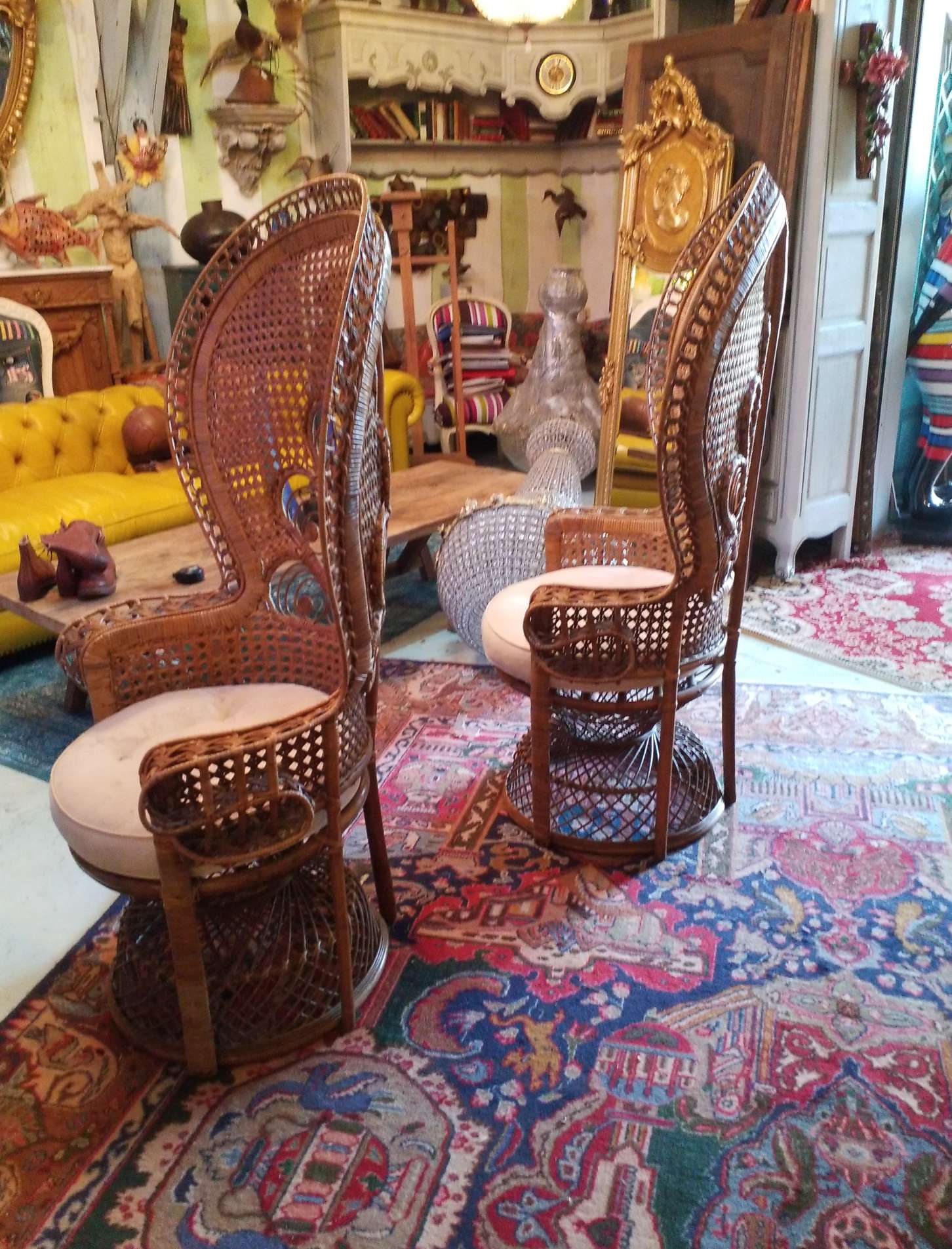 Pair of armchairs emmanuelle