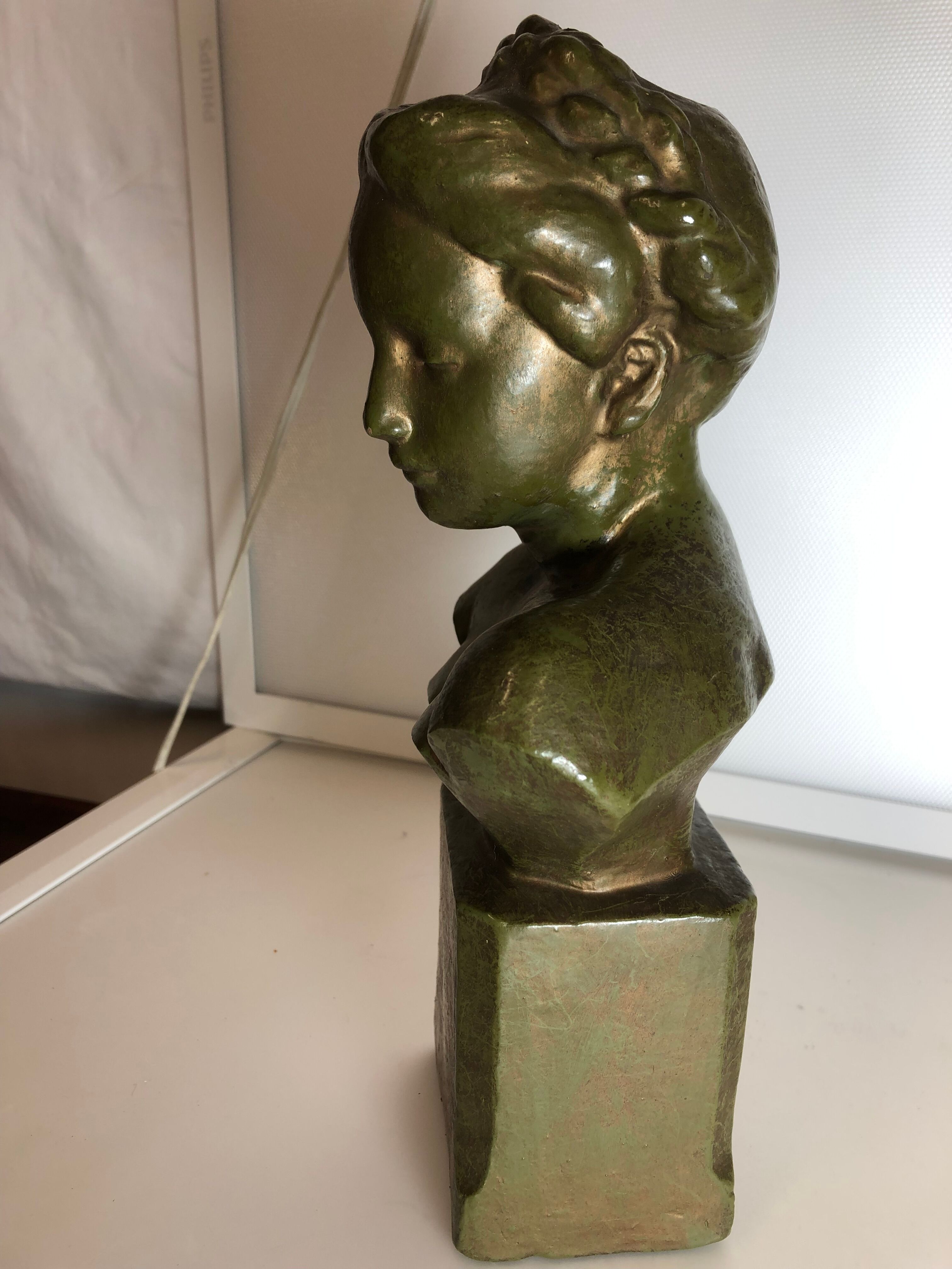 Bust young girl terracotta
