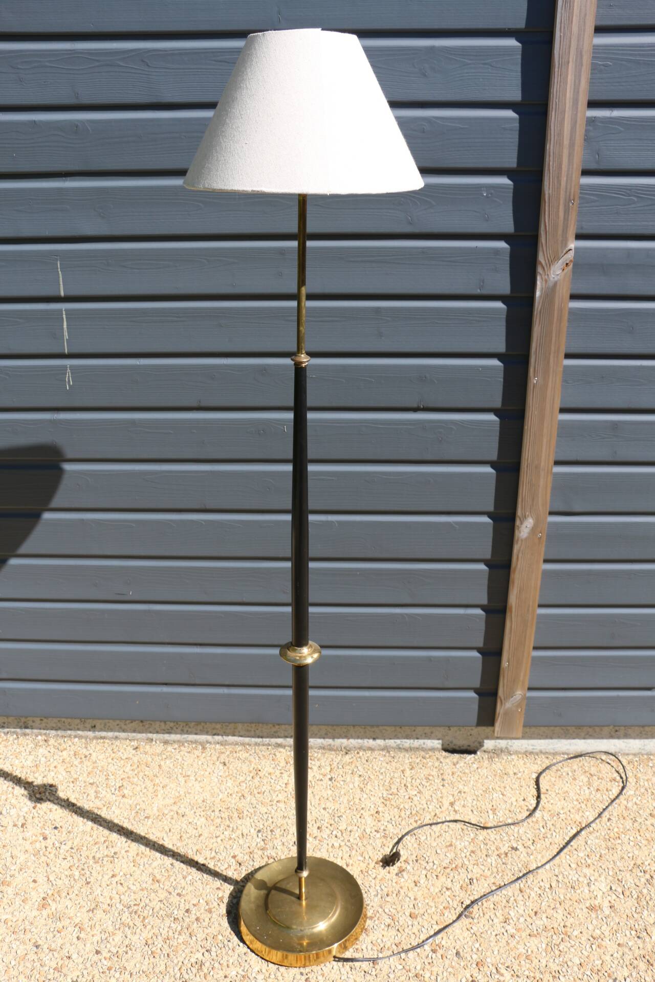 Lampadaire Stellor métal laqué laiton