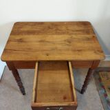 Desk with turned legs