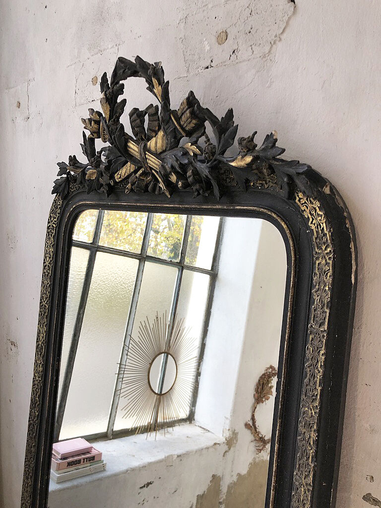 Louis Philippe mirror with pediment - 136x83cm