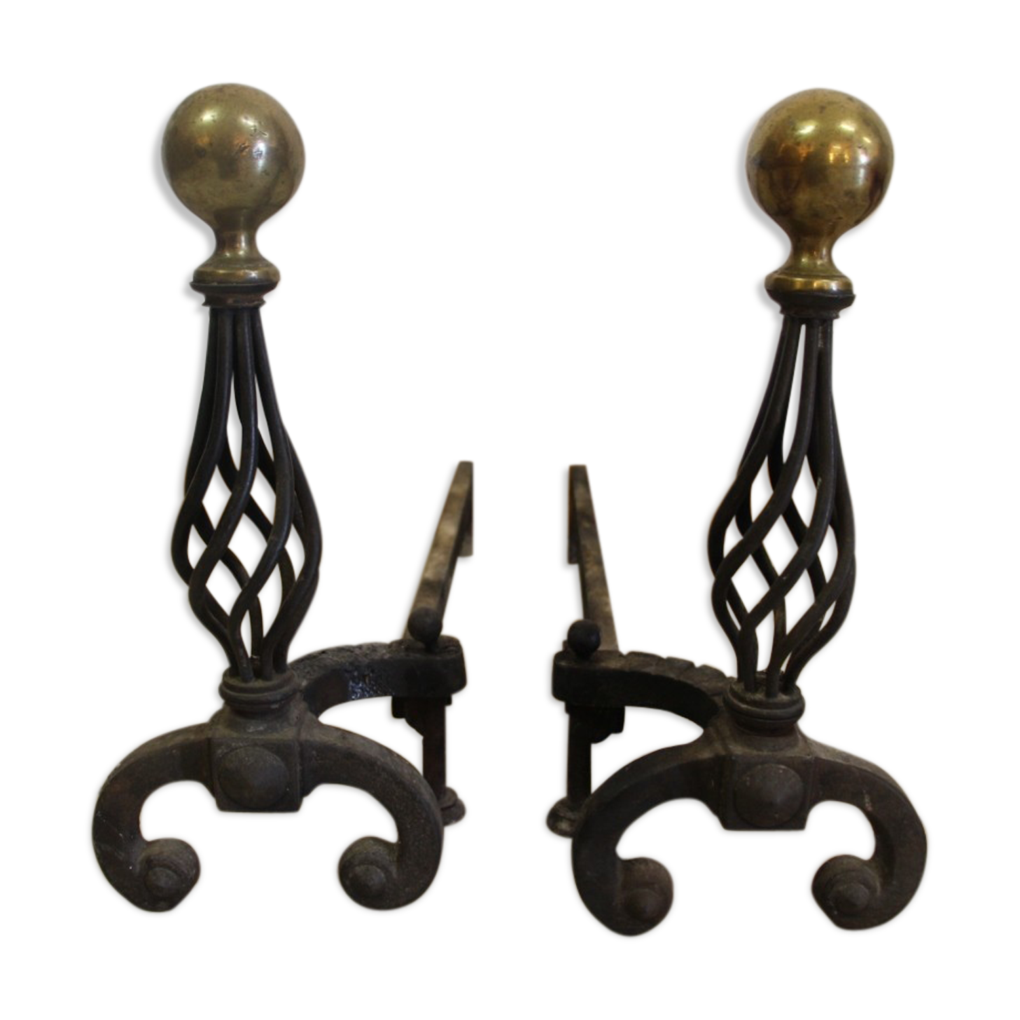Paire de chenets en fer et bronze moderniste