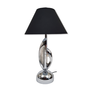 lampe moderniste en metal