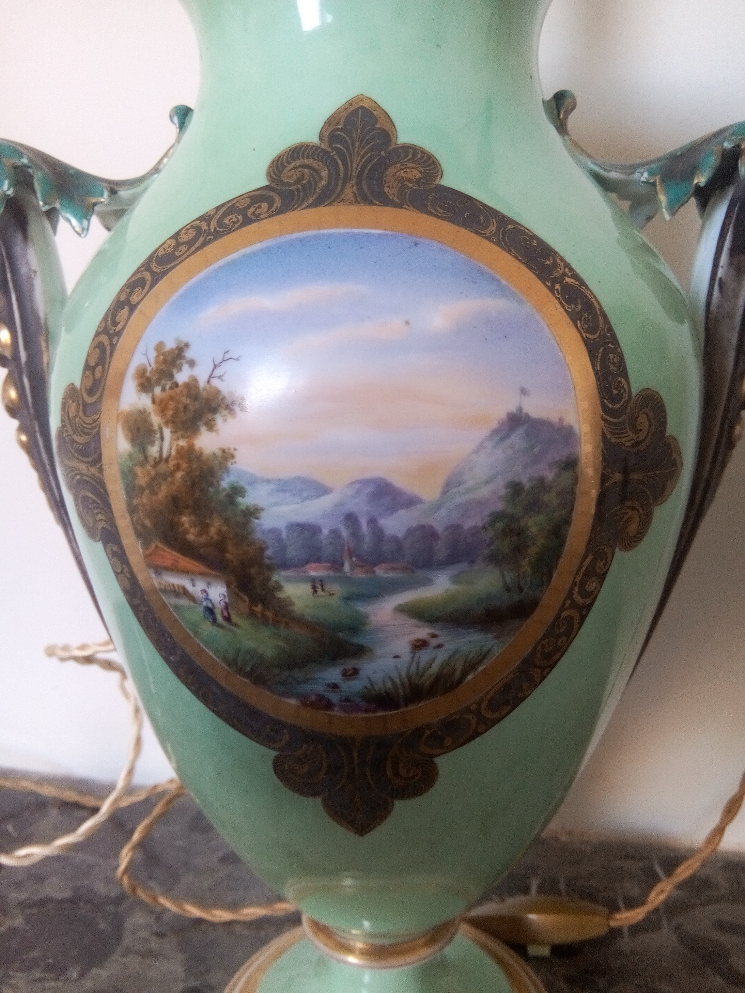 Pair of legs of porcelain lamps from Paris