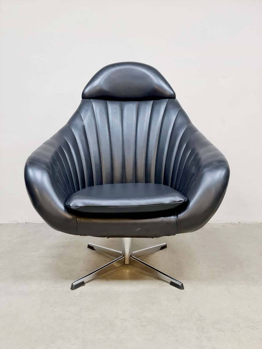 Vintage black leatherette swivel chair 'Mad men style'