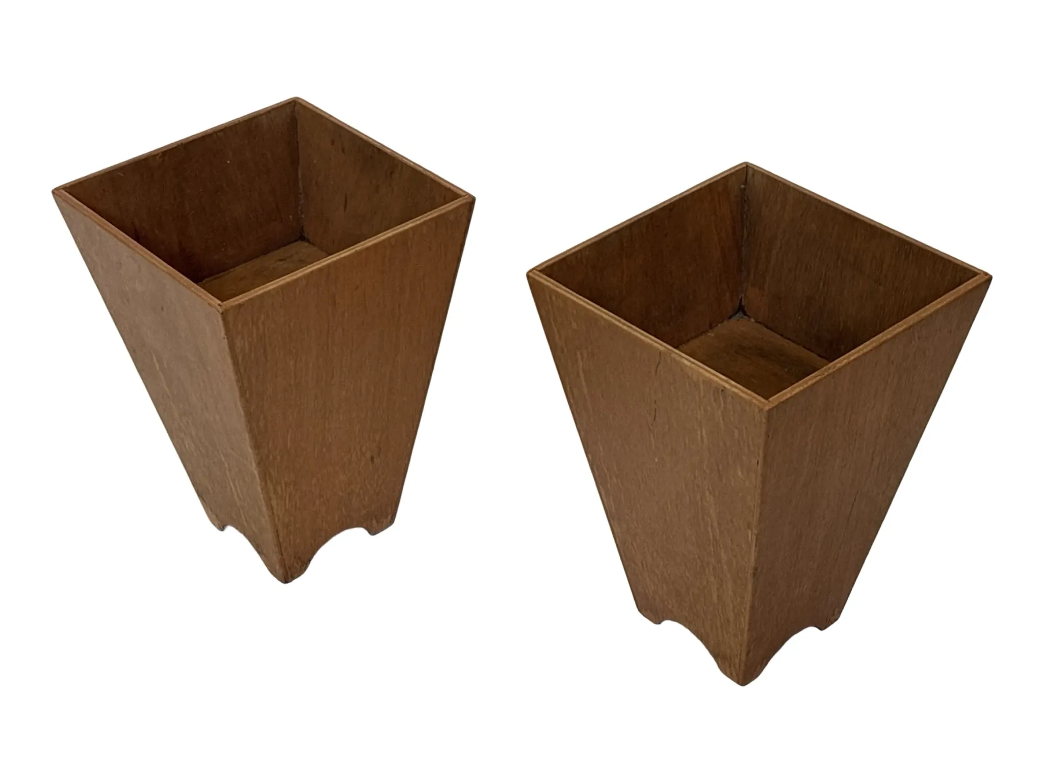 Jardinière en bois minimaliste, géométrique vintage