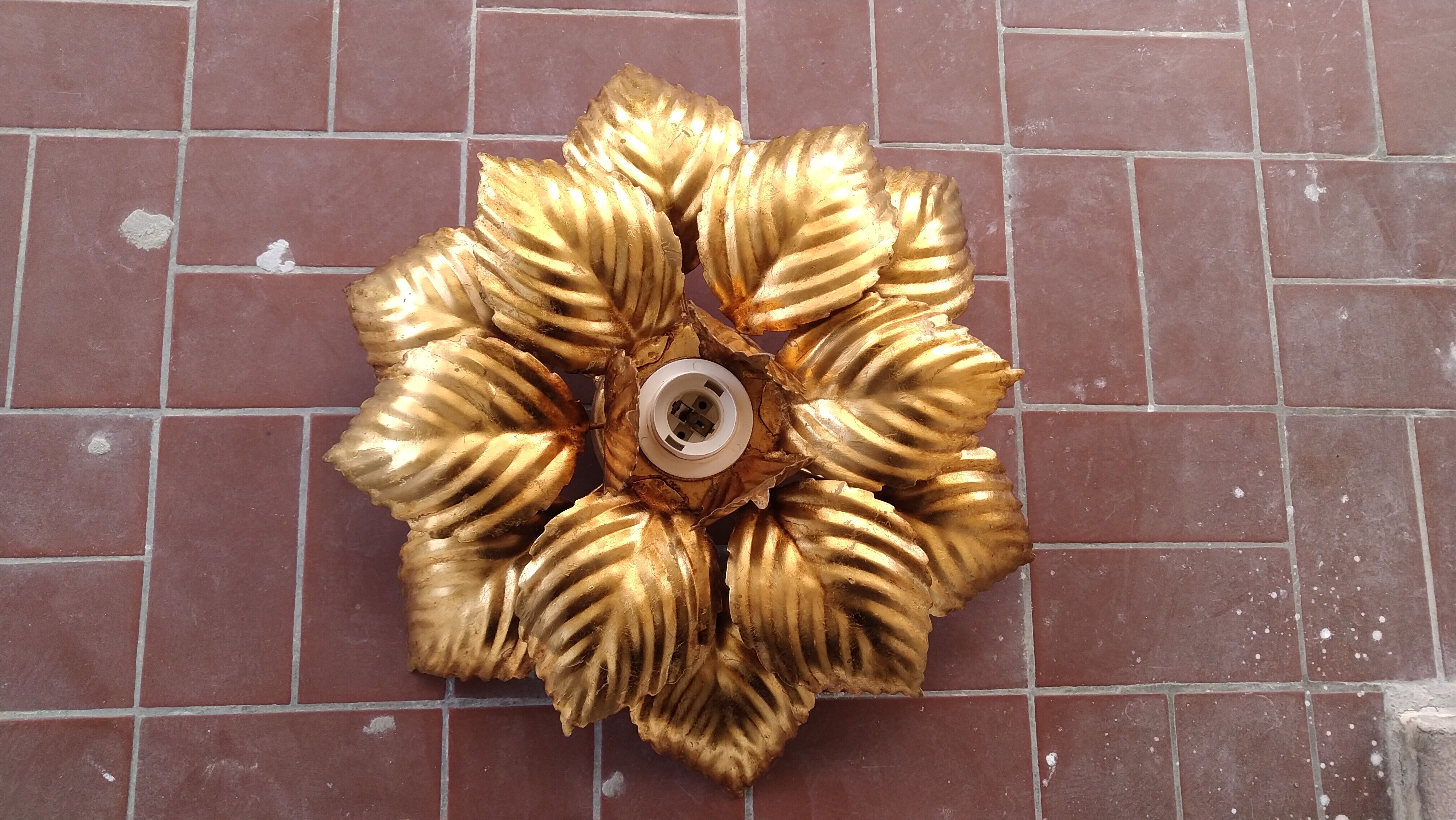 Vintage flower sconce