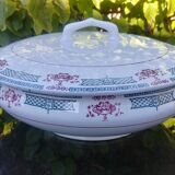 Soup dish of the Saint Amand faienceries of the new ceramic factories in the north