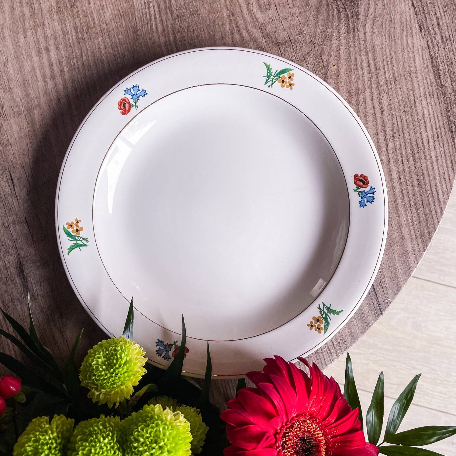 Gien flower service: 6 plates + 1 tureen