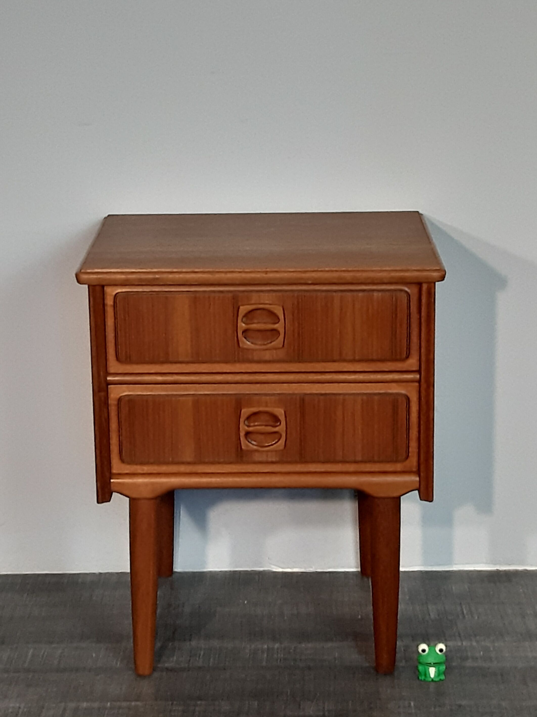 Danish beside tables in teck 2 drawers, scandinavian 1960