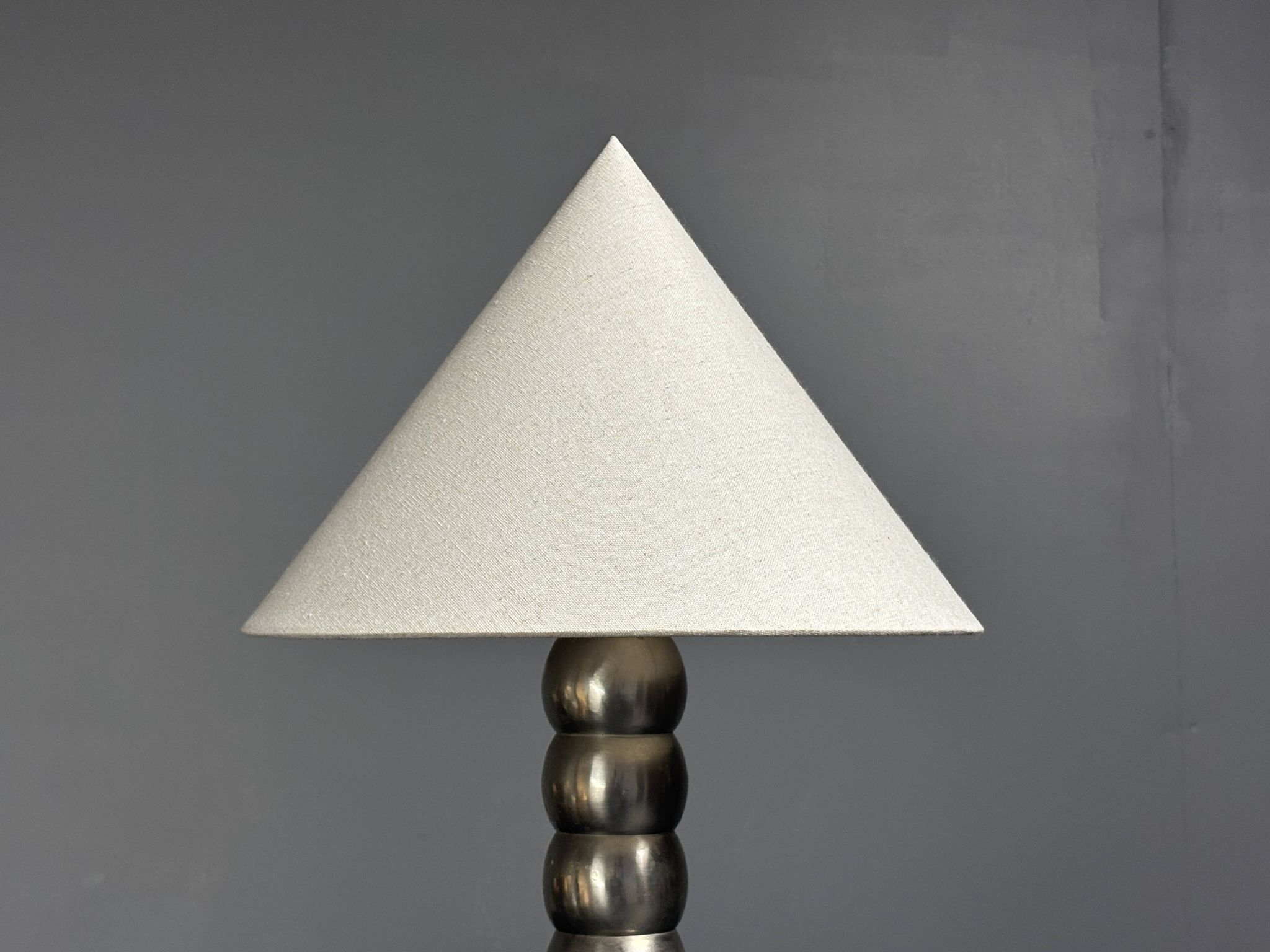 Lampe de table moderne en nickel plaqué de style mid-century, époque spatiale, années 1970.