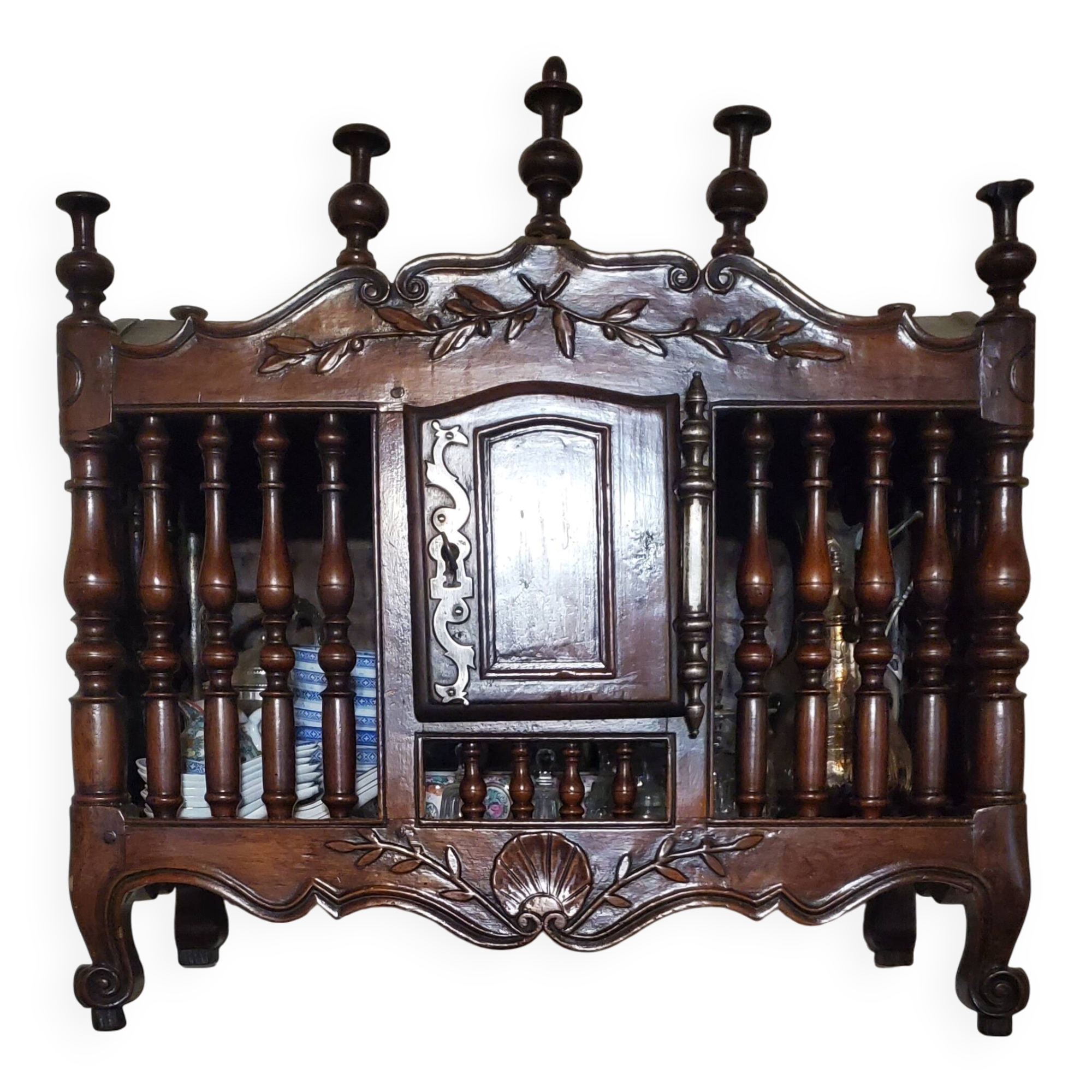 Provençal wooden bread bin