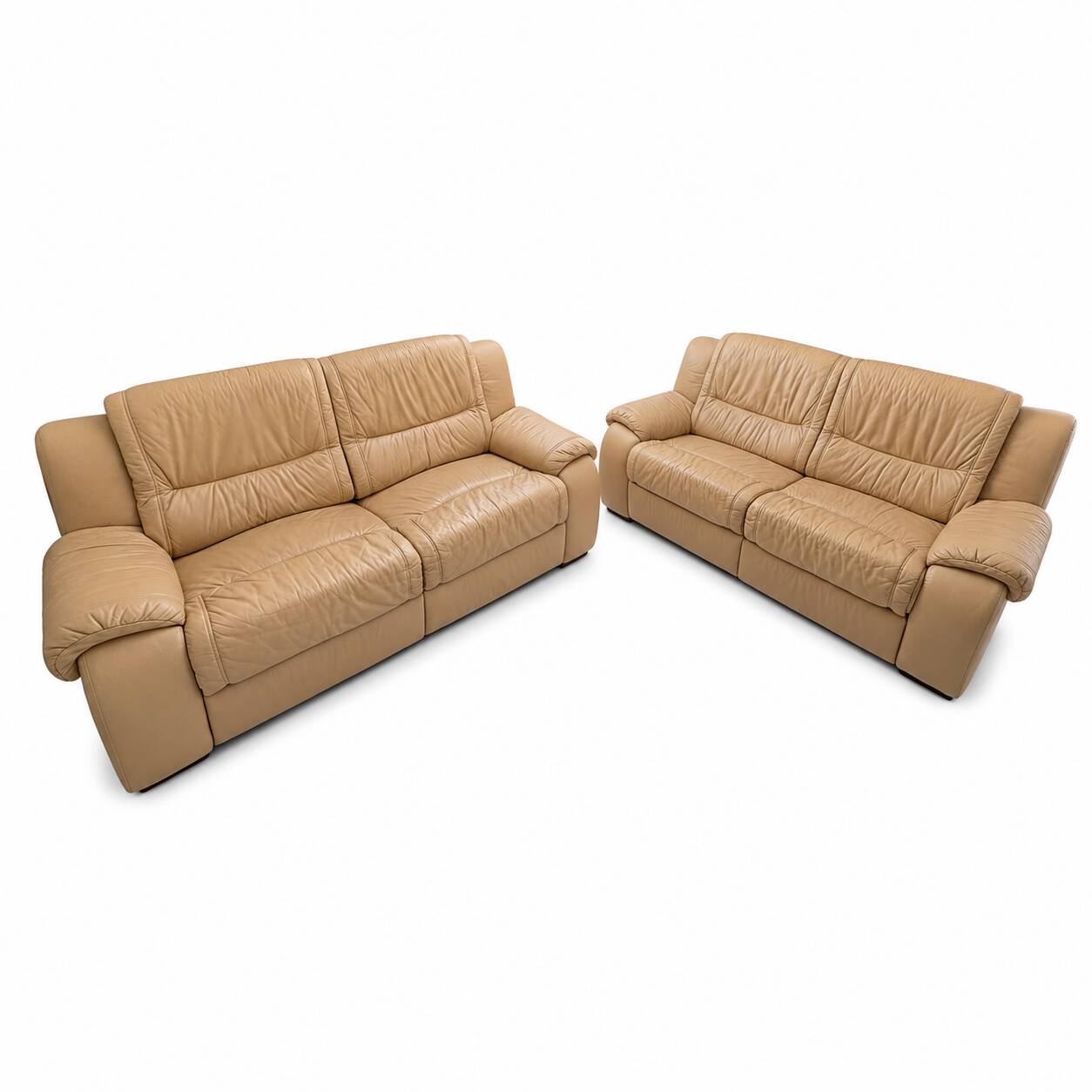 Set of 2 Beige 2/3 Seater Sofas - Classic/Club Style