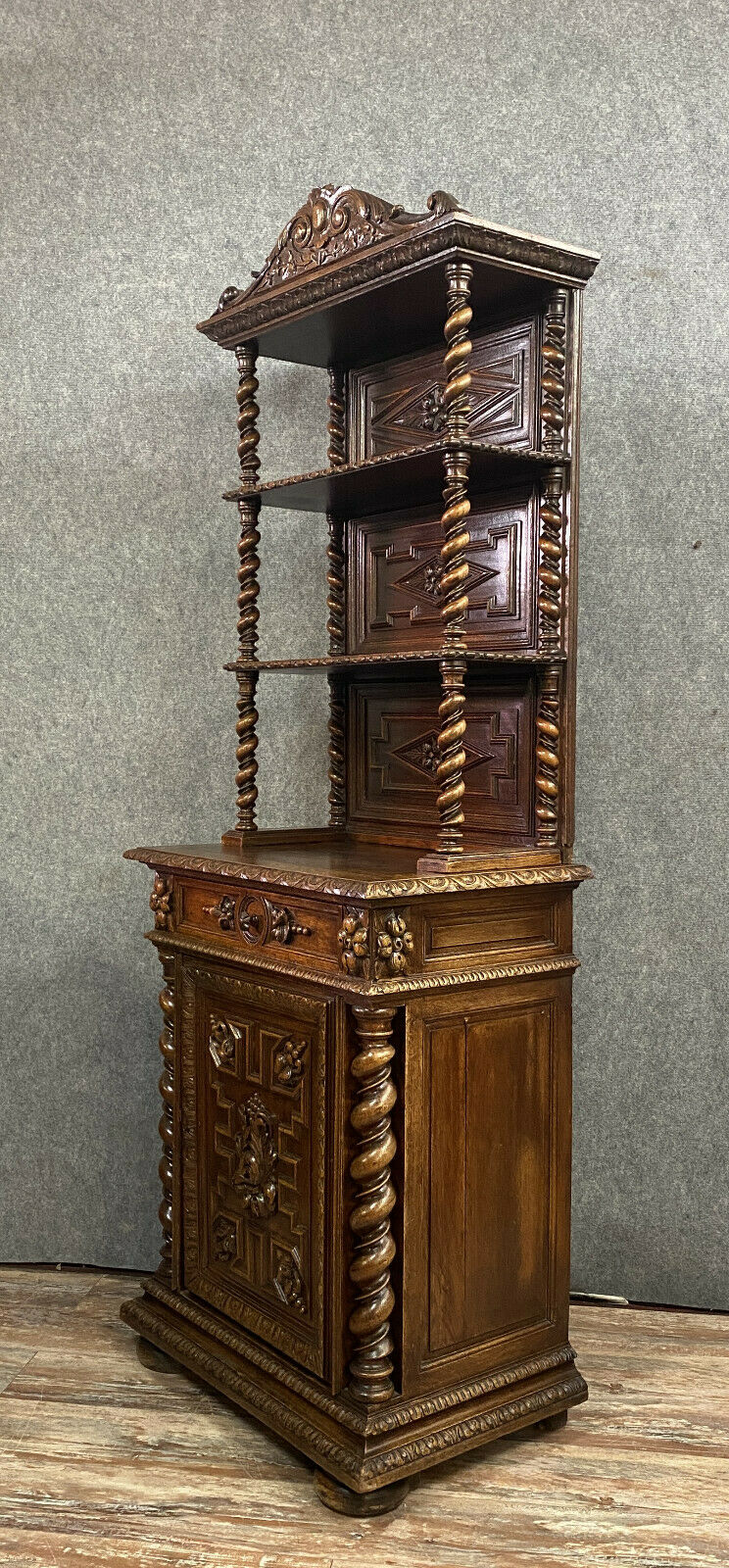 Furniture between two renaissance hunting lodge in solid oak around 1850.
