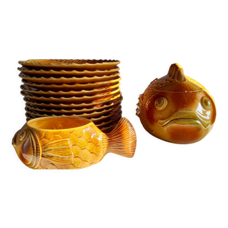 Fish service, 12 plates, soup tureen, sauce boat, sarreguemines