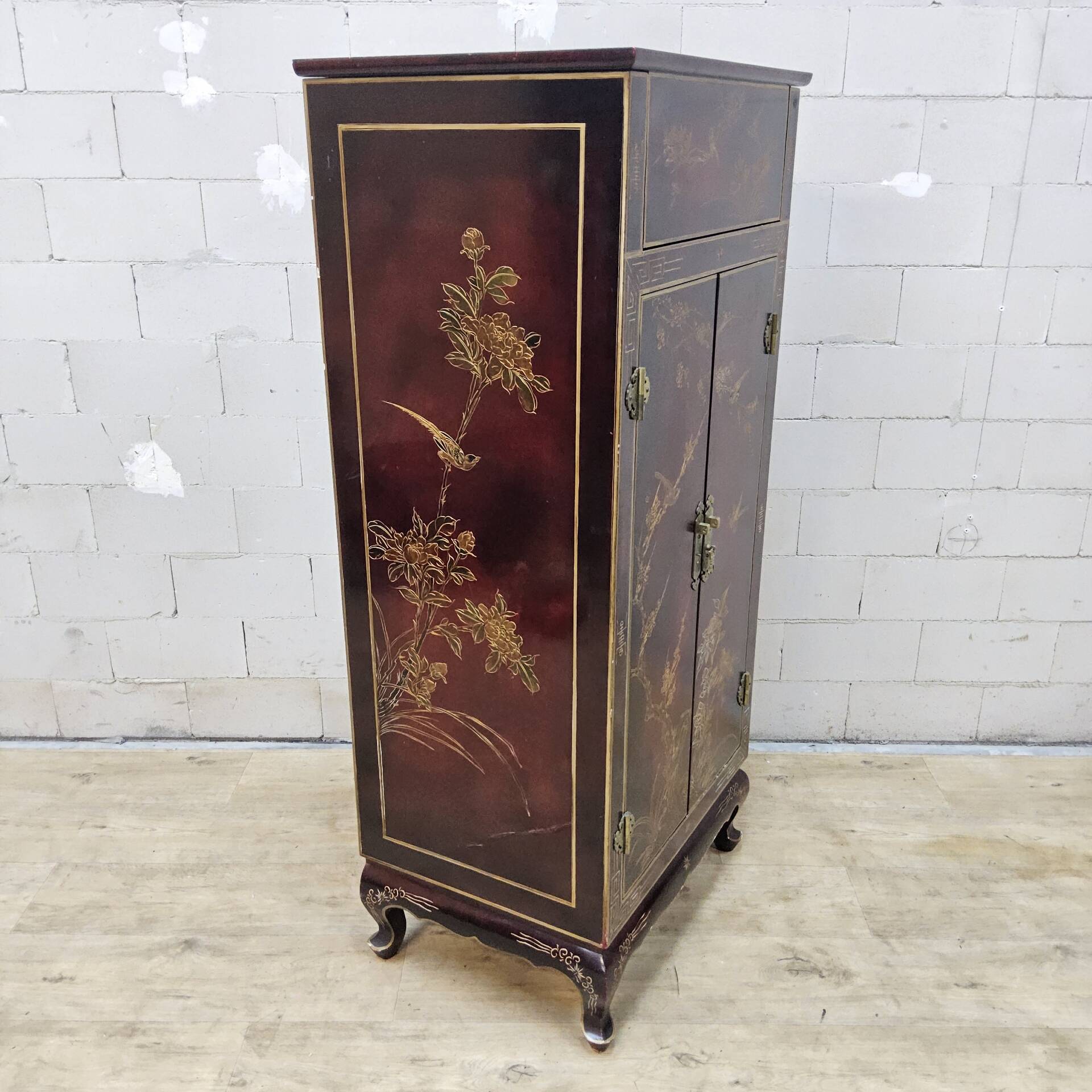 Vintage Chinese record player cabinet / Asian vinyl cabinet
