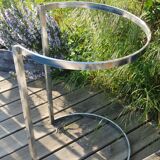 Rattan basket on foot