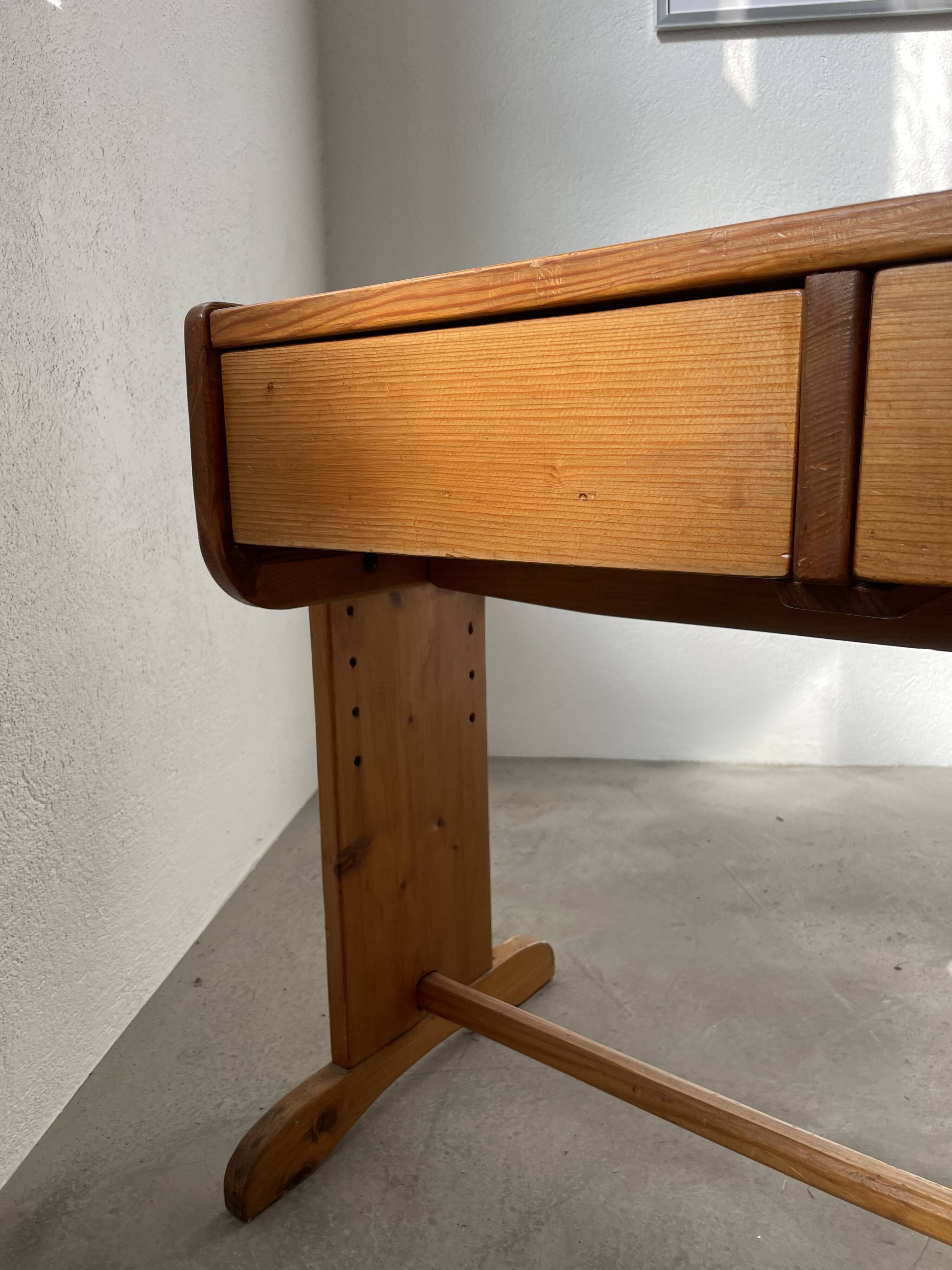 Children's pine desk from the 80s
