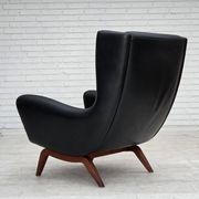 Années 1960, design danois par Illum Wikkelsø, fauteuil, modèle 110, cuir, teck.